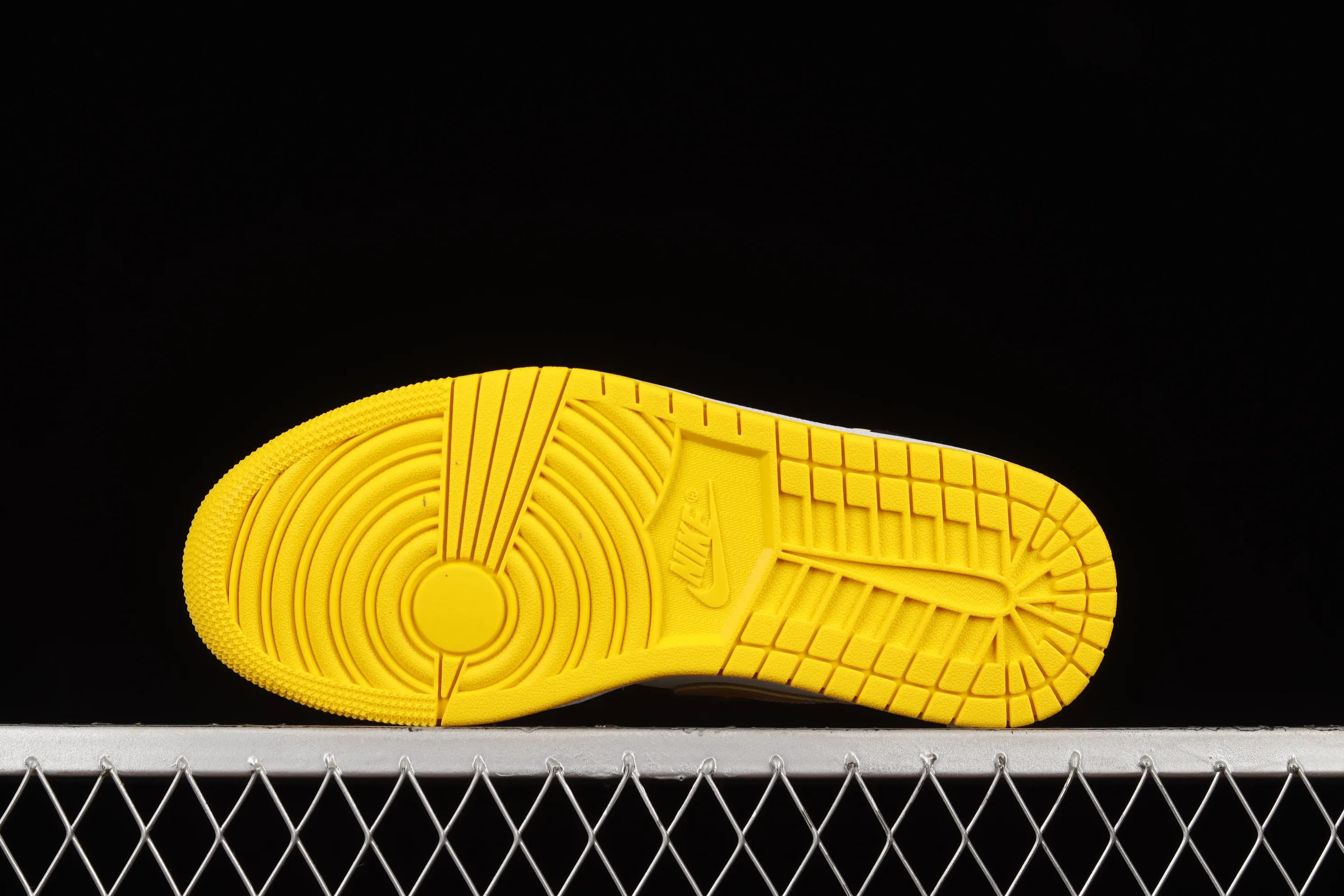All categories Air Jordan Jordan series basketball shoes Air Jordan 1 Low Air Jordan 1 Low "University Gold" AJ1 Joe 1 University gold medal low-top casual sneakers 553560-701